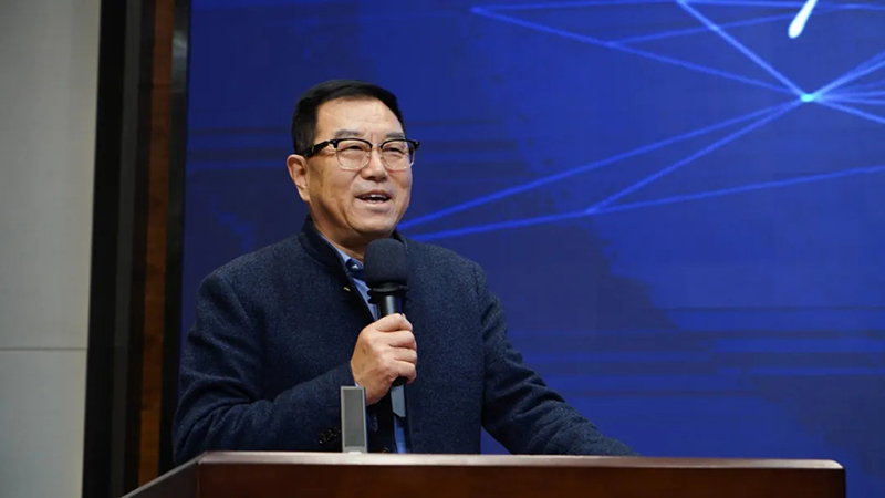 融智迭變 聚勢拓新丨智慧產(chǎn)業(yè)集團(tuán)2025年創(chuàng)新發(fā)展啟動(dòng)大會(huì)順利召開